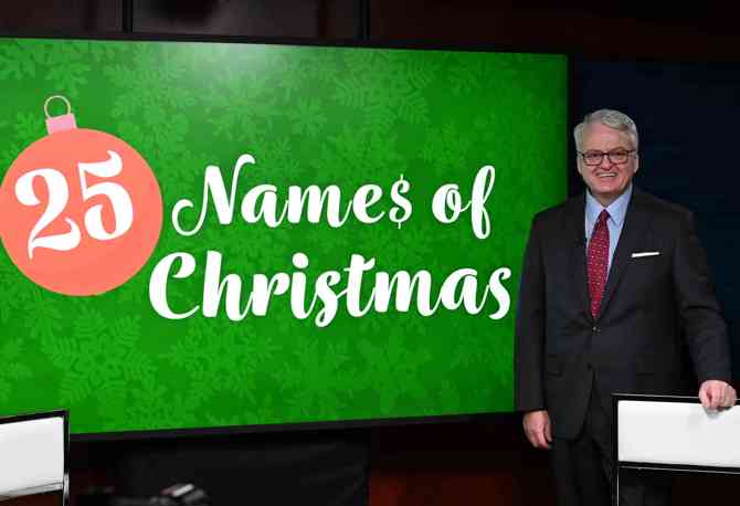 Photo of State Treasurer Curtis Loftis presenting 25 names of Christmas